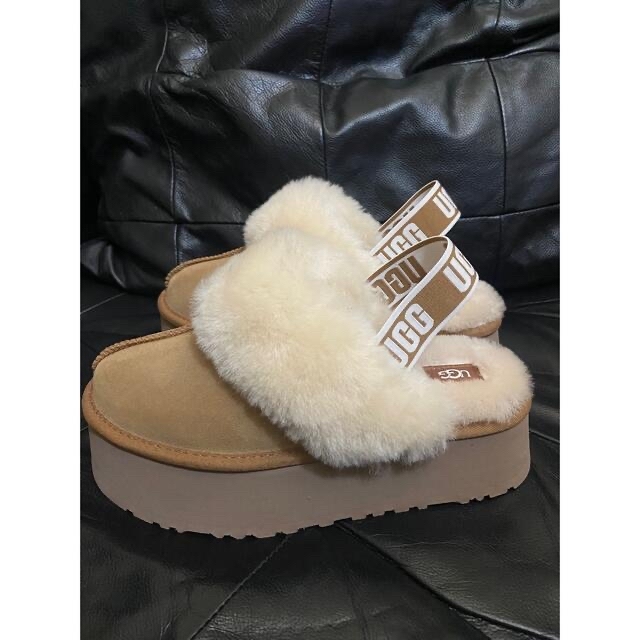 UGG ファー　サンダル