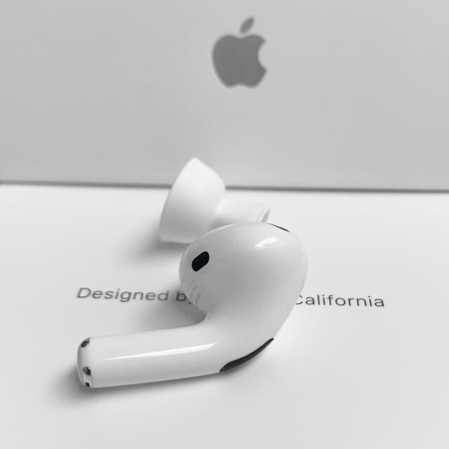 Apple - AirPods pro 第一世代 右耳 エアーポッズ正規品 純正品右耳 R Apple - AirPods pro 第一世代 右耳 エアーポッズ正規品 純正品右耳 R