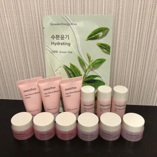 イニスフリー(Innisfree)のイニスフリー チェリーブロッサムキット 3セット パックのおまけ付き(化粧水/ローション)