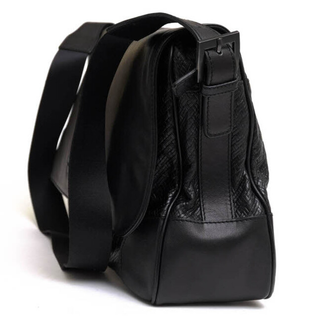 アルマーニ／EMPORIO ARMANI バッグ ショルダーバッグ 鞄 メンズ 男性 男性用レザー 革 本革 ブラック 黒  YEM819 YC043 イーグルロゴ ボディバッグ