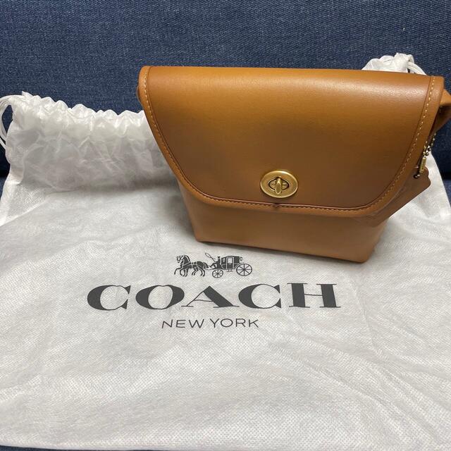 COACH(コーチ)の【限定 レア】coach コーチ　ショルダー　ブラウンベージュ　美品　逆台形型 レディースのバッグ(ショルダーバッグ)の商品写真