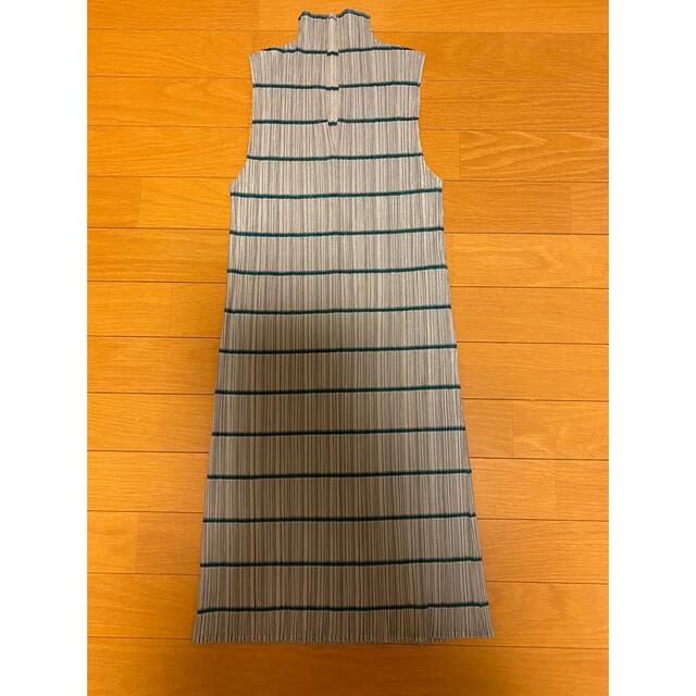 PLEATS PLEASE ISSEY MIYAKE(プリーツプリーズイッセイミヤケ)のプリーツプリーズ　チュニック レディースのトップス(チュニック)の商品写真