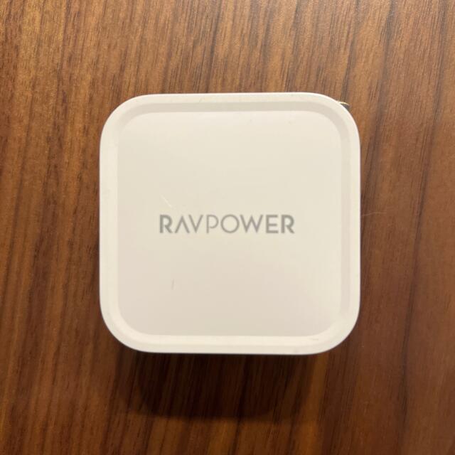 RAVPower 61W USB-C 急速充電器 PD対応 ホワイト スマホ/家電/カメラのスマートフォン/携帯電話(バッテリー/充電器)の商品写真