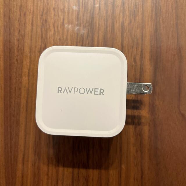 RAVPower 61W USB-C 急速充電器 PD対応 ホワイト スマホ/家電/カメラのスマートフォン/携帯電話(バッテリー/充電器)の商品写真