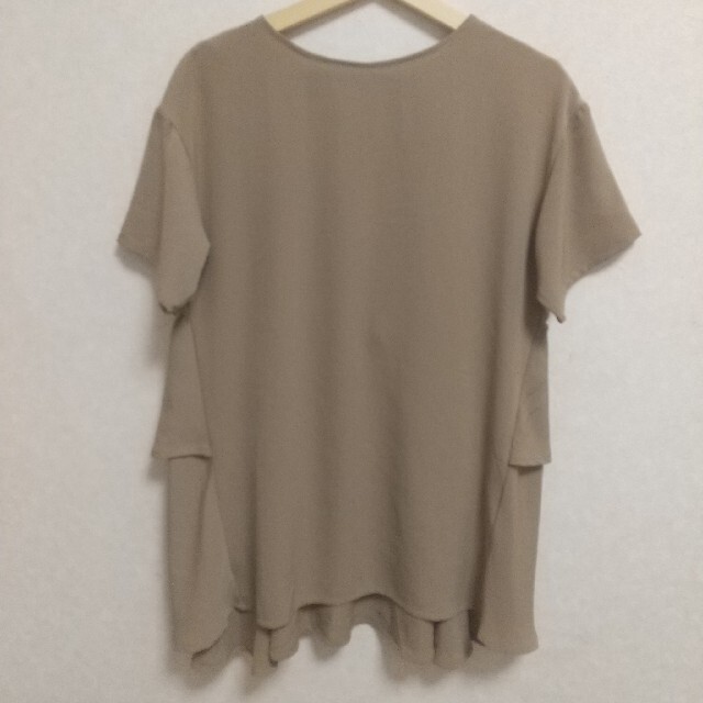 しまむら(シマムラ)のmumuうしろティアードチュニックブラウス✨ レディースのトップス(シャツ/ブラウス(半袖/袖なし))の商品写真