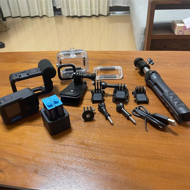 GoPro(ゴープロ)のGoPro hero10 6点セット‼︎ スマホ/家電/カメラのカメラ(ビデオカメラ)の商品写真