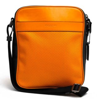 コーチ(COACH)のコーチ／COACH バッグ ショルダーバッグ 鞄 メンズ 男性 男性用レザー 革 本革 オレンジ  F57484 Flight Bag in Perforated Leather フライトバッグ ボディバッグ ユニセックス 男女兼用(ボディーバッグ)