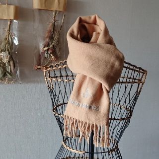 ヴィヴィアンウエストウッド(Vivienne Westwood)の【送料無料】【美品】ヴィヴィアン・ウエストウッド マフラー ベージュ(マフラー/ショール)