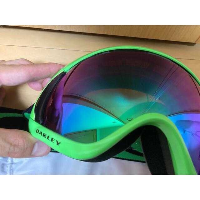 Oakley(オークリー)の【美品】オークリー　スノーゴーグル　PRIZM 袋付属 スポーツ/アウトドアのスノーボード(アクセサリー)の商品写真