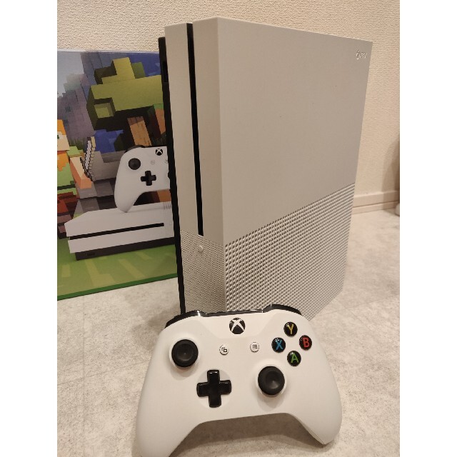 Xbox(エックスボックス)の【METH3906様専用】Microsoft Xbox One S エンタメ/ホビーのゲームソフト/ゲーム機本体(家庭用ゲーム機本体)の商品写真