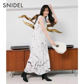 スナイデル(SNIDEL)のsnidelスナイデルマーブルグラフィカワンピース(ロングワンピース/マキシワンピース)