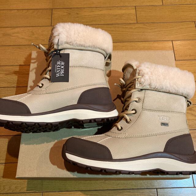 UGG レディース　ブーツ　ADIRONDACK BOOT III  新品未使用 2