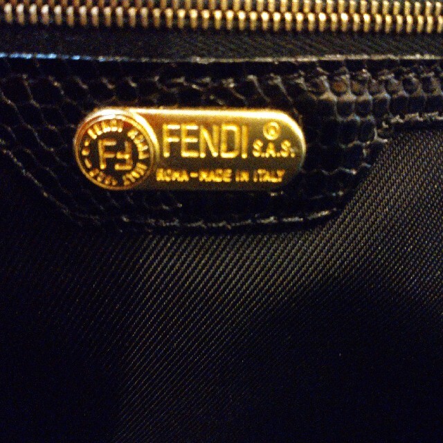 FENDI(フェンディ)のFENDIバッグ  フェンディミニバッグ レディースのバッグ(ハンドバッグ)の商品写真