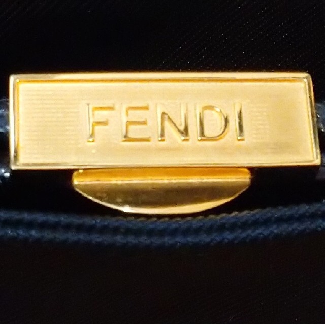 FENDI(フェンディ)のFENDIバッグ  フェンディミニバッグ レディースのバッグ(ハンドバッグ)の商品写真