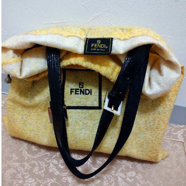 FENDI(フェンディ)のFENDIバッグ  フェンディミニバッグ レディースのバッグ(ハンドバッグ)の商品写真