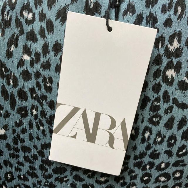 ZARA(ザラ)の【完売商品】未使用 ZARA フリル レオパード ワンピース ブラウス ブルー レディースのワンピース(ひざ丈ワンピース)の商品写真