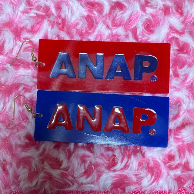 ANAP Latina(アナップラティーナ)のANAP プレートピアス レディースのアクセサリー(ピアス)の商品写真