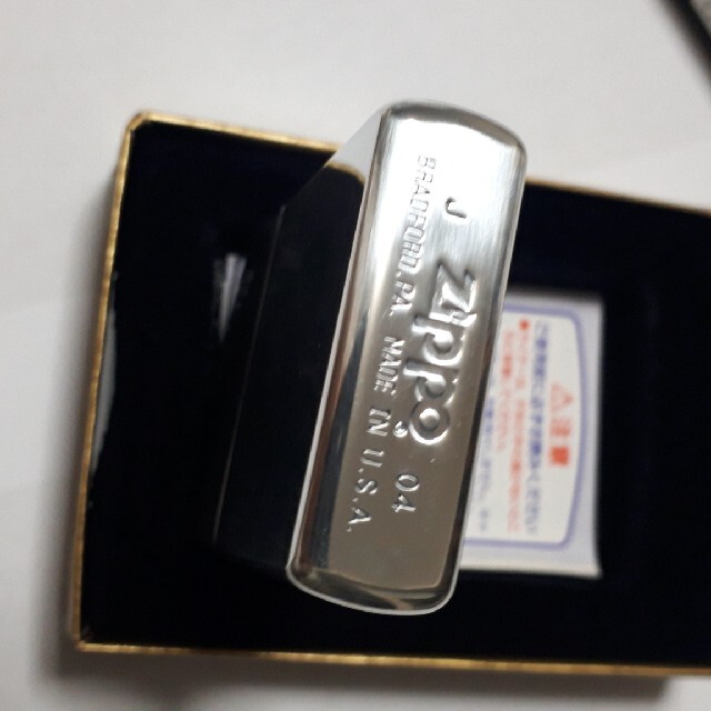 ZIPPO(ジッポー)の未使用　ラッキーストライク　Zippo　2004年製造　ジッポー メンズのファッション小物(タバコグッズ)の商品写真