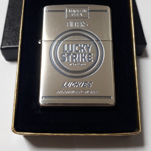 未使用　ラッキーストライク　Zippo　2004年製造　ジッポー