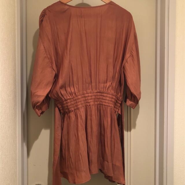 LagunaMoon(ラグナムーン)のbrown blouse レディースのトップス(シャツ/ブラウス(長袖/七分))の商品写真