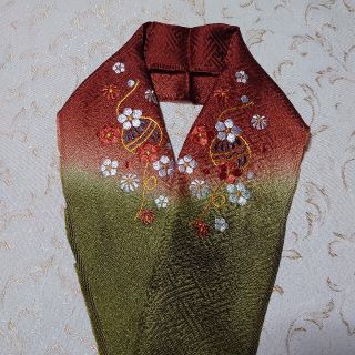 #922 (新品) 七五三  お正月  三歳  七歳用　刺繍半襟(和服/着物)