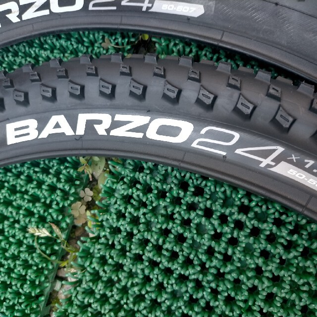 新品未使用 VITTORIA BARZO24インチ スポーツ/アウトドアの自転車(パーツ)の商品写真