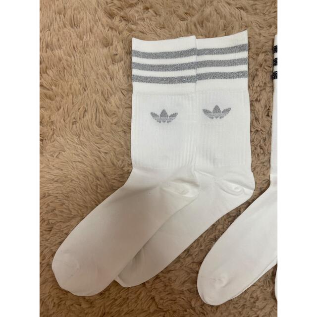 adidas(アディダス)のアディダスオリジナルス2Pクルーソックス28〜30cm メンズのレッグウェア(ソックス)の商品写真