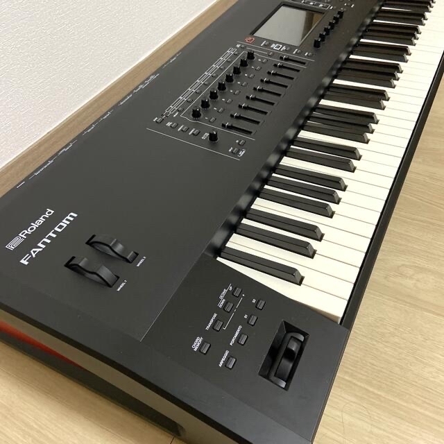 Roland(ローランド)の【ほぼ新品】Roland Fantom-8 ローランド シンセサイザー 88鍵 楽器の鍵盤楽器(キーボード/シンセサイザー)の商品写真