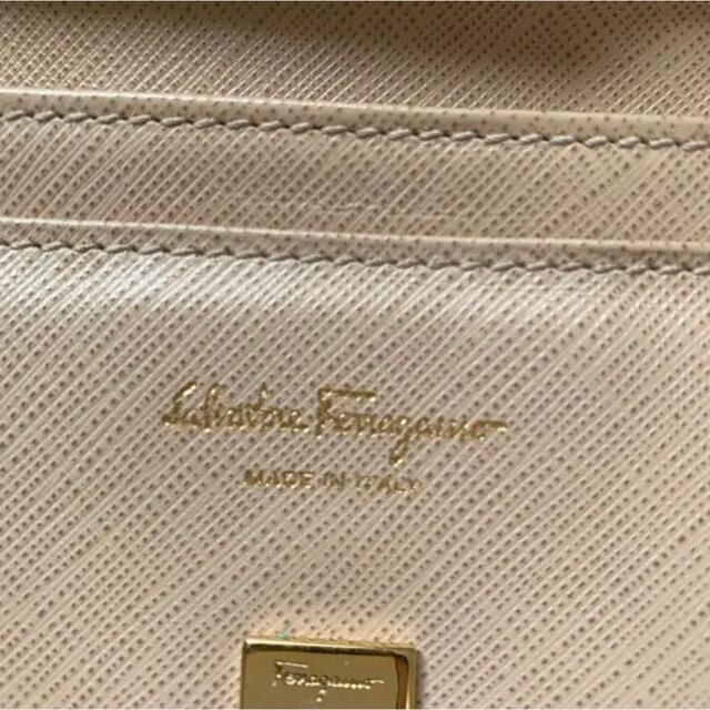 Salvatore Ferragamo(サルヴァトーレフェラガモ)のSalvatore Ferragamo フェラガモ ガンチーニ　長財布　ピンク レディースのファッション小物(財布)の商品写真
