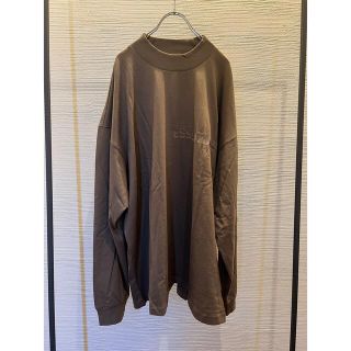 フィアオブゴッド(FEAR OF GOD)のFOG ESSENTIALS  モックネック　ロゴ　カットソー　ロンTシャツ(Tシャツ/カットソー(七分/長袖))