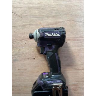 マキタ(Makita)のmakita インパクトドライバー　18v 本体　TD171D パープル(その他)