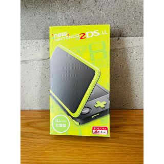 「Newニンテンドー2DS LL ブラック×ライム」  店舗印あり (携帯用ゲーム機本体)