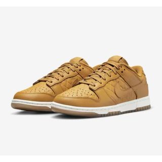 ナイキ(NIKE)のNike Dunk Low Wheat and Gum Light Brown(スニーカー)