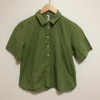 マーガレットハウエル(MARGARET HOWELL)のグリーン　緑　半袖シャツ　リネン(シャツ/ブラウス(半袖/袖なし))
