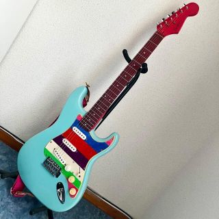 Squier ガーリーロックギター風