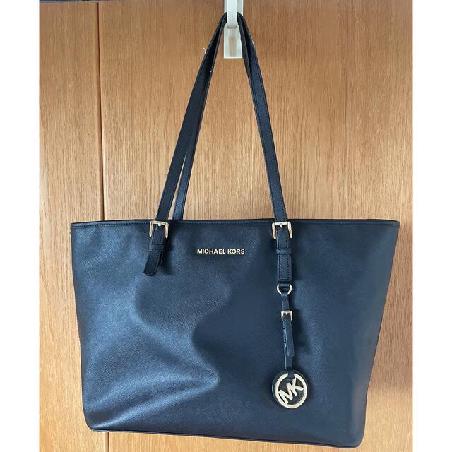 Michael Kors(マイケルコース)のMICHAEL KORS トートバッグ 30S4GTVT2L BLACK レディースのバッグ(トートバッグ)の商品写真