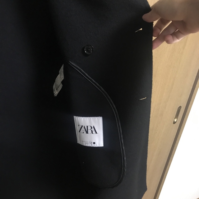 ZARA(ザラ)のテクスチャー生地ダブルブレスト仕様コート メンズのジャケット/アウター(チェスターコート)の商品写真