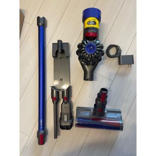 ダイソン(Dyson)のDyson v7(掃除機)