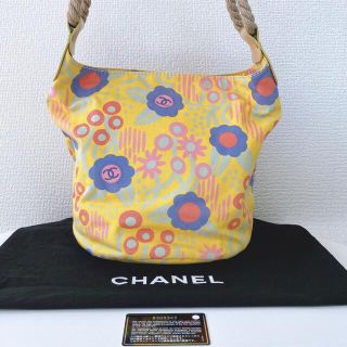 シャネル(CHANEL)の希少 カード＆保存袋付き シャネル ハイサマー CCココマーク フラワー バッグ(トートバッグ)