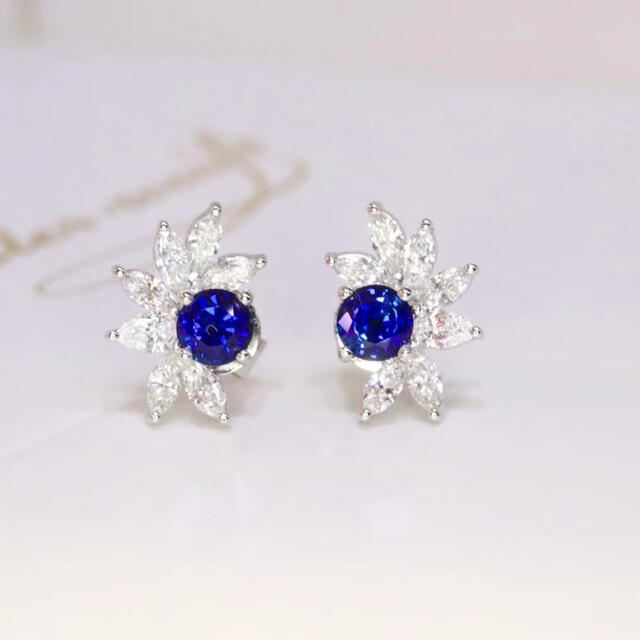 同梱不可】 天然 f k18 ピアス1.03ct ダイヤ ブルーサファイア ...