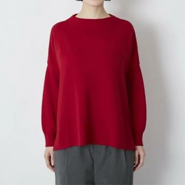 五泉ニットのプルオーバー新品レッド