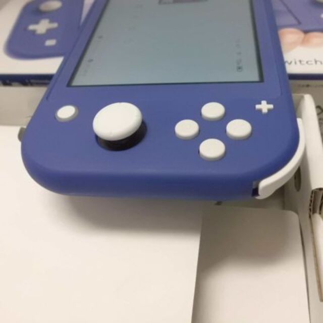 Nintendo Switch(ニンテンドースイッチ)のNintendo Switch Lite Blue任天堂スイッチライト エンタメ/ホビーのゲームソフト/ゲーム機本体(携帯用ゲーム機本体)の商品写真