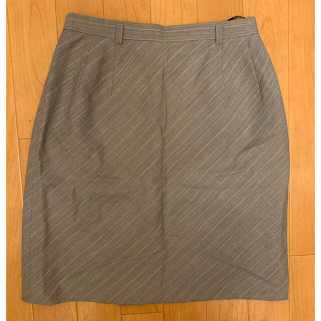 ROPE’(ロペ)のロペ　タイトスカート　グレー レディースのスカート(ひざ丈スカート)の商品写真