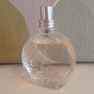 ロクシタン(L'OCCITANE)のフルールシェリー✨オードトワレ75ml(香水(女性用))