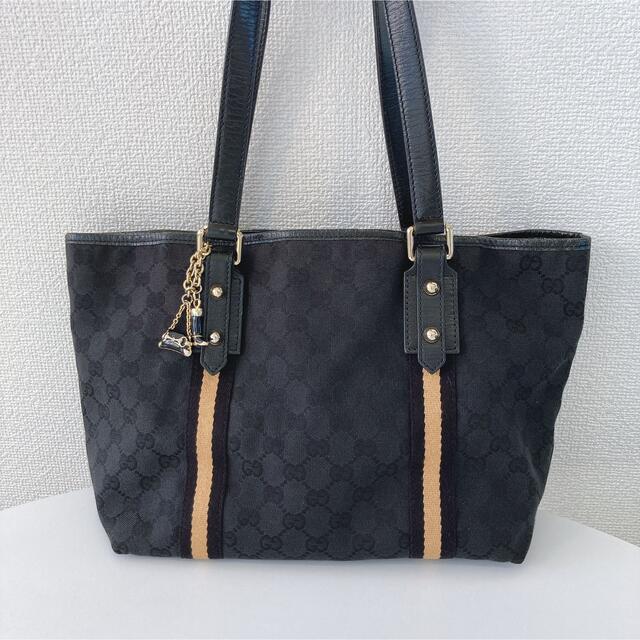 Gucci - ☆GUCCI グッチ シェリーライン 黒 トートバッグ チャーム付き