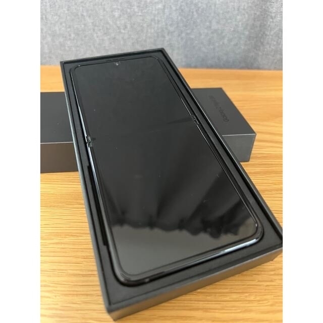 Galaxy Z Flip3 5G SCG12 ファントム ブラ Galaxy Z Flip3 5G SCG12 ファントム ブラ