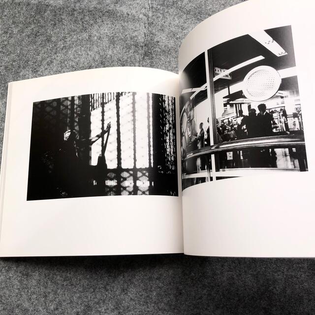 図録「牛腸茂雄 1946-1983」2004年 共同通信社【絶版】 図録「牛腸茂雄 1946-1983」2004年 共同通信社【絶版】
