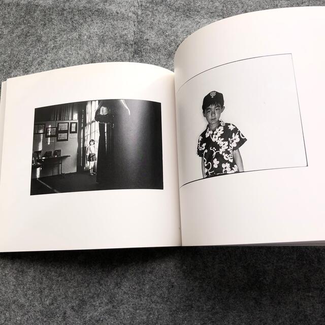 図録「牛腸茂雄 1946-1983」2004年 共同通信社【絶版】 図録「牛腸茂雄 1946-1983」2004年 共同通信社【絶版】