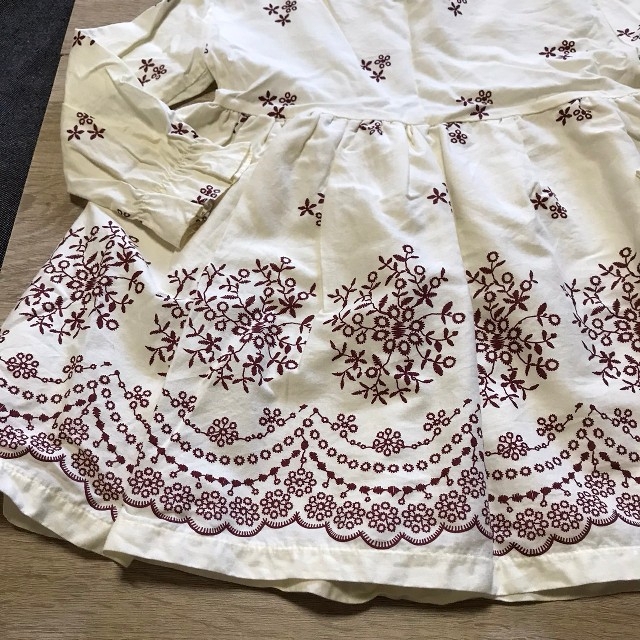 子供服 女の子 120㎝ 刺繍柄ブラウス キッズ/ベビー/マタニティのキッズ服女の子用(90cm~)(ブラウス)の商品写真