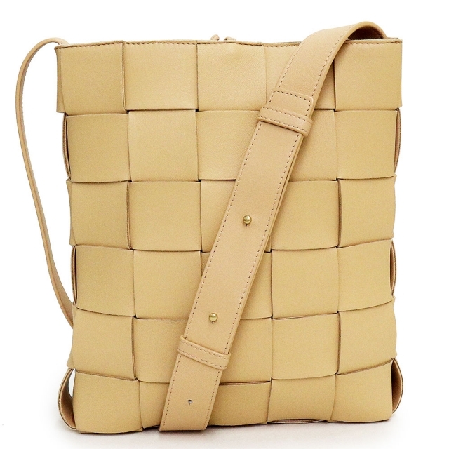 若者の大愛商品 Bottega Veneta - ボッテガヴェネタ カセット
